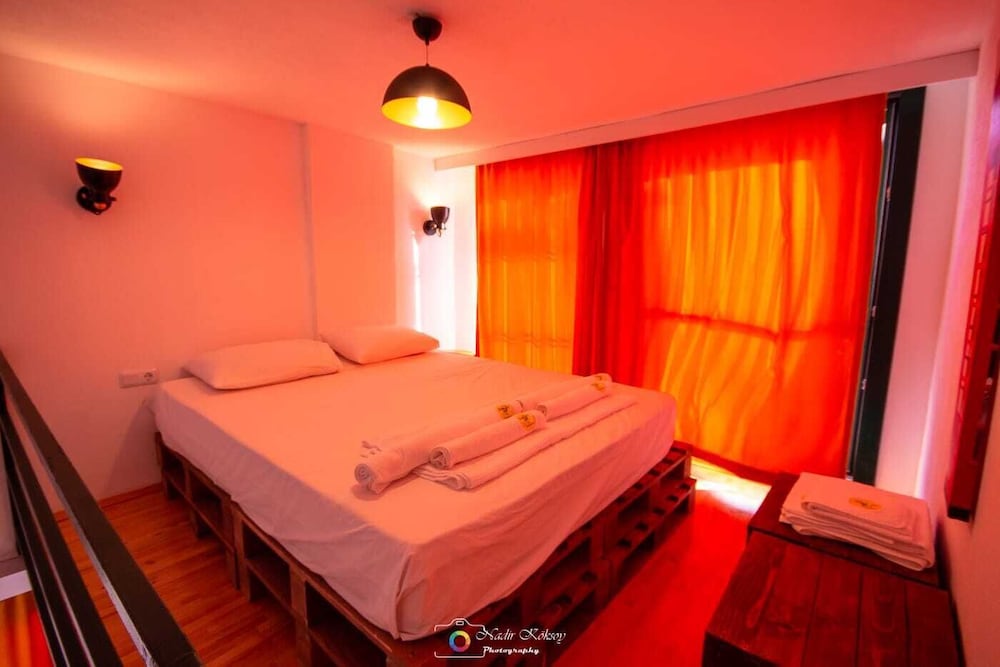 Limon Inn Hotel 22/60