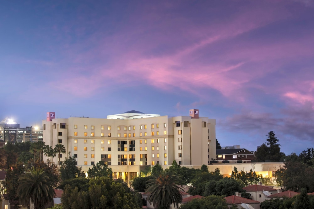 NH Johannesburg Sandton 6/77