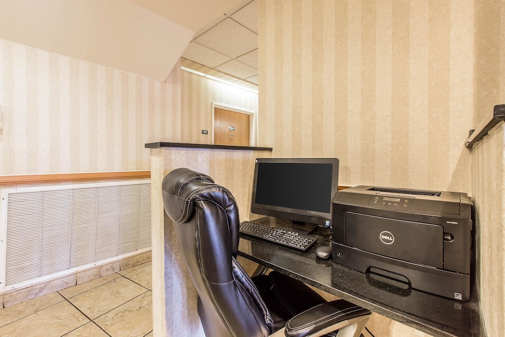 Comfort Suites Summit County Dillon, CO 20/37