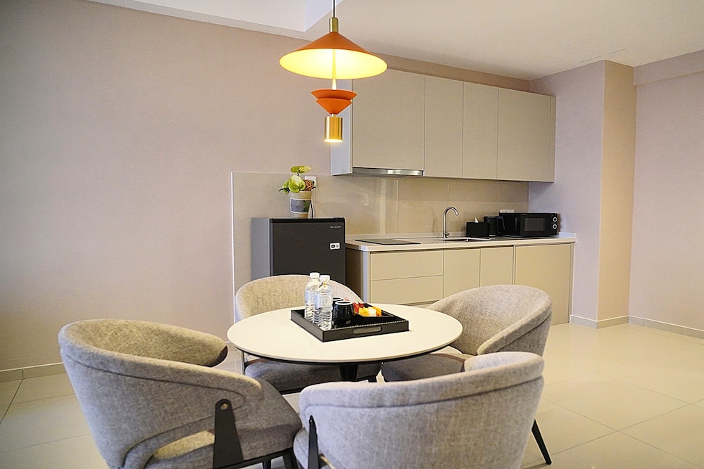 Wyndham Grand I-City 4/60