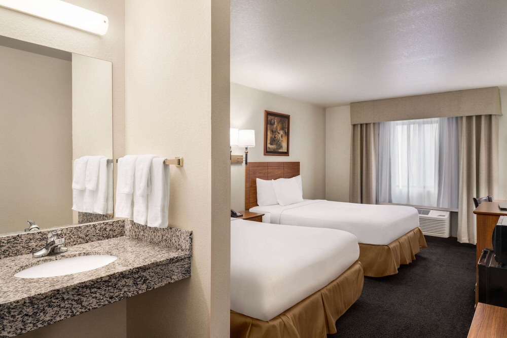 غرفة بسريرين كوين لذوي الإعاقة، Travelodge by Wyndham Dexter 5/5