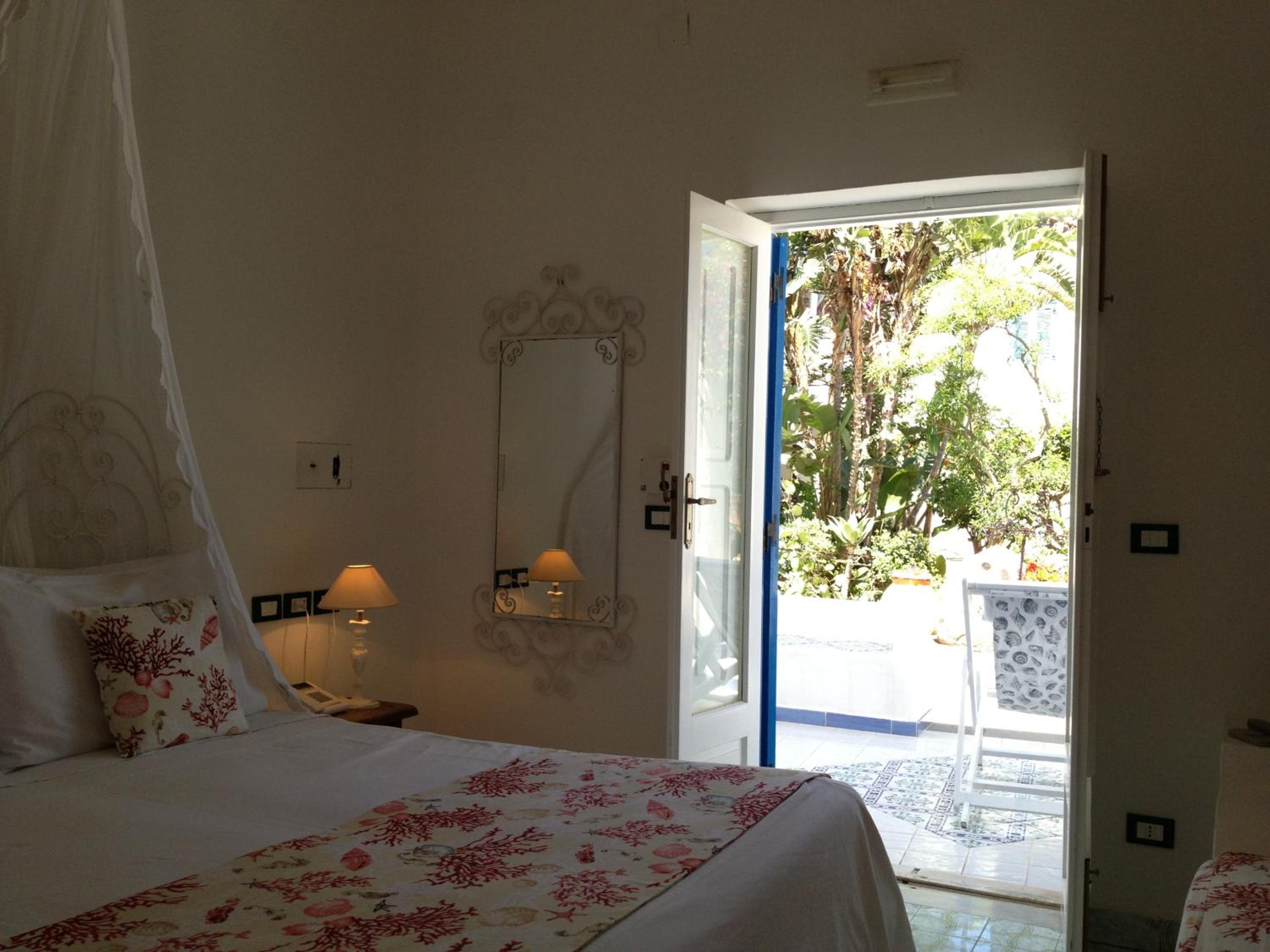 غرفة، Hotel Lisca Bianca Formerly Best Western Hotel Lisca Bianca 5/10