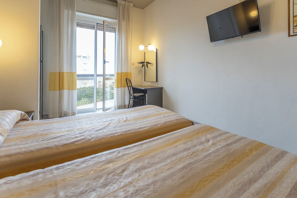 ROOM, DOUBLE OR TWIN BED, SEA VIEW, BALCONY
