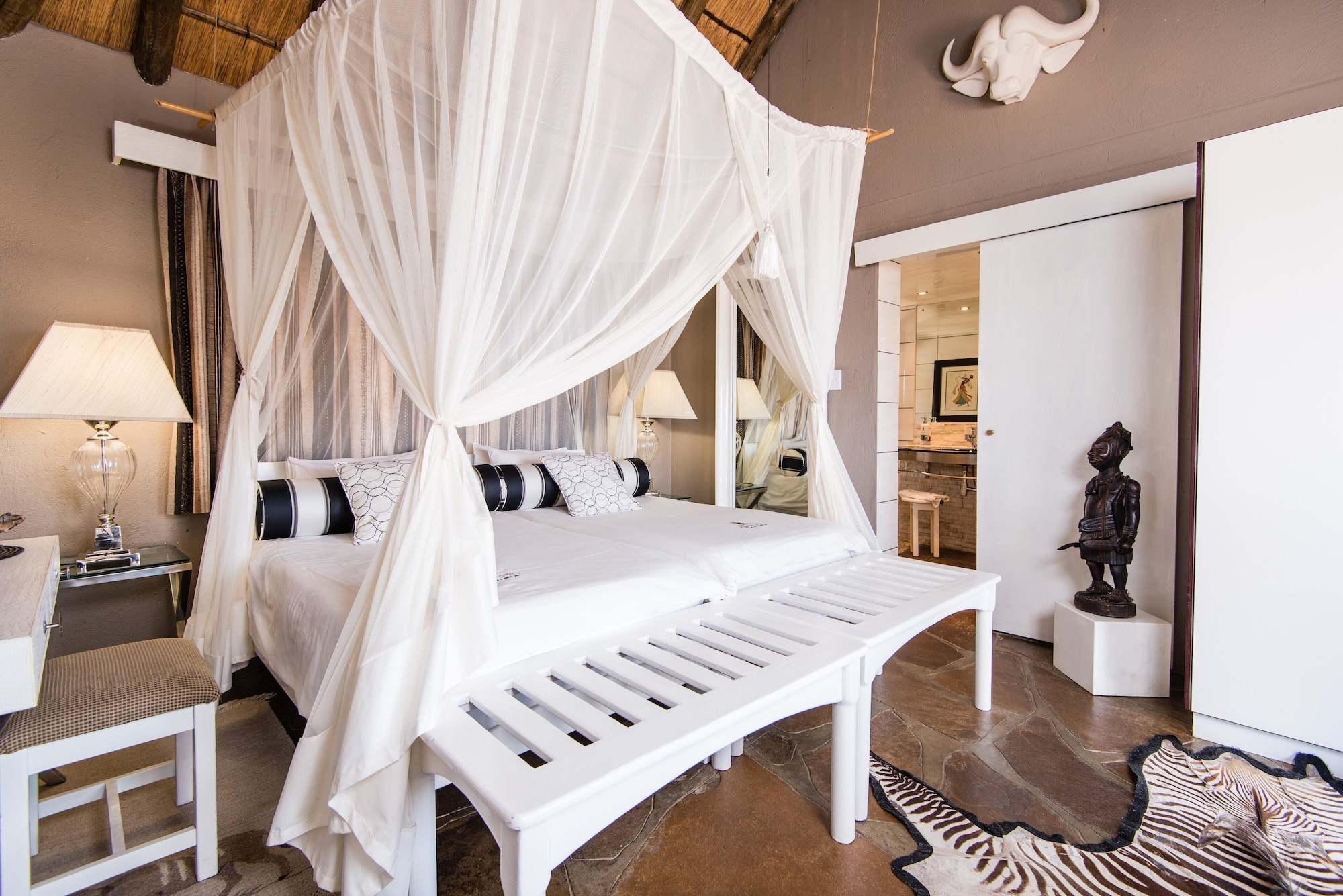 Bungalow, Double Bed