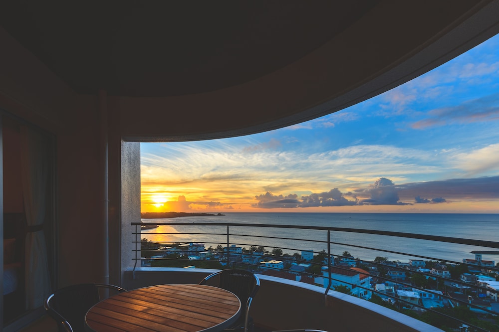 Hotel Sunset Hill 35/38
