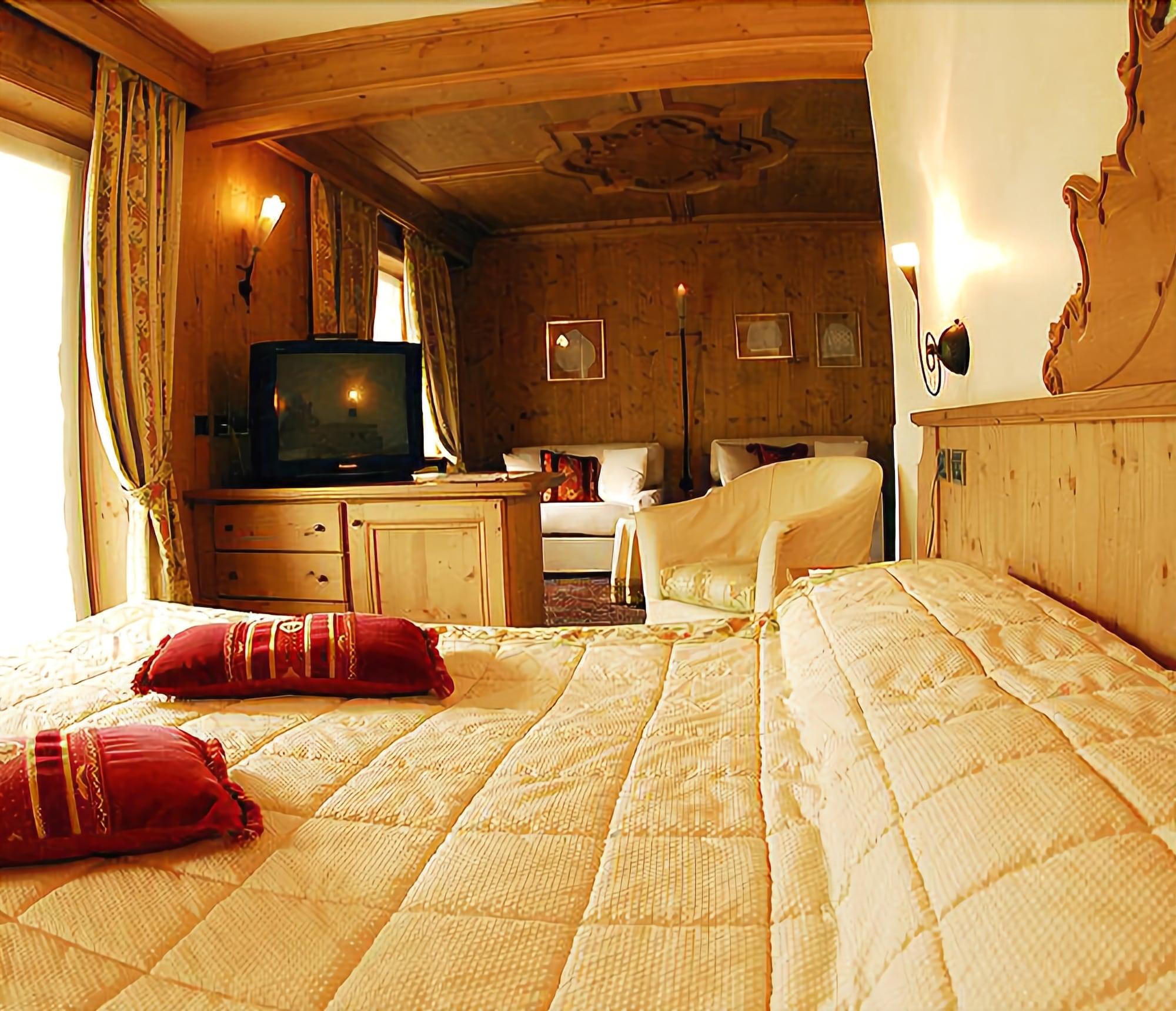 HOTEL BAITA DEI PINI 28/32