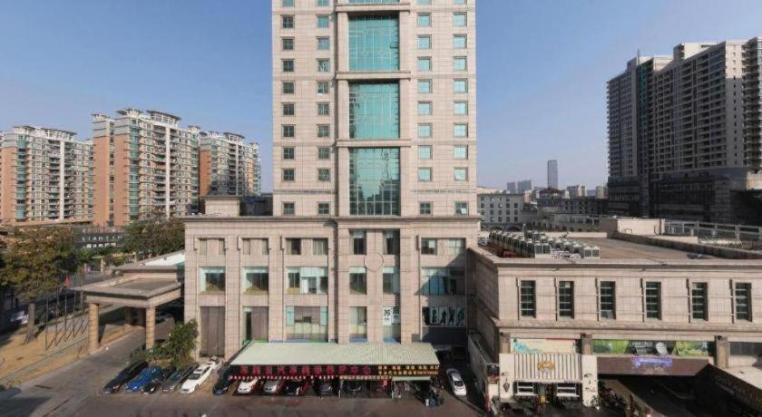 Vienna Hotel (Zhongshan Guzhen Lighting Expo Center) 4/60