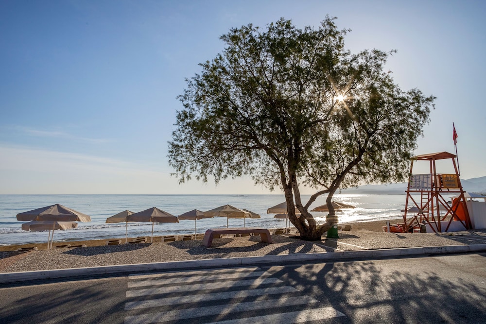 Blue Sea Beach Affiliated by Melia 47/50
