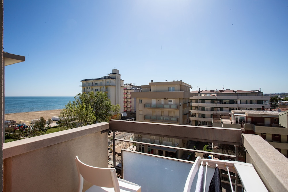 Grazia Hotel 1/58