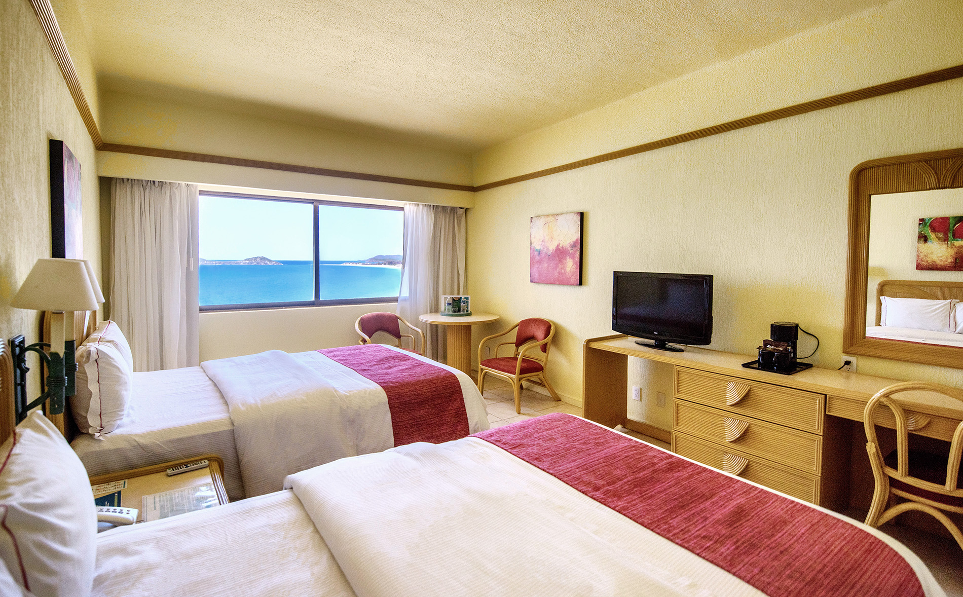 Central, Double Bed, Balcony