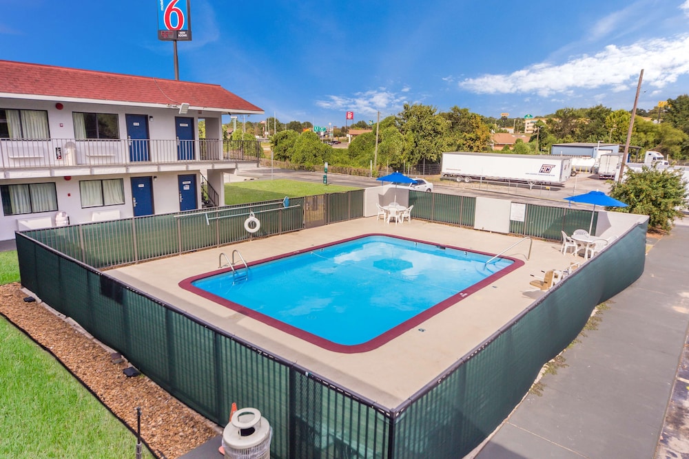 Motel6 Meridian, MS 7/60