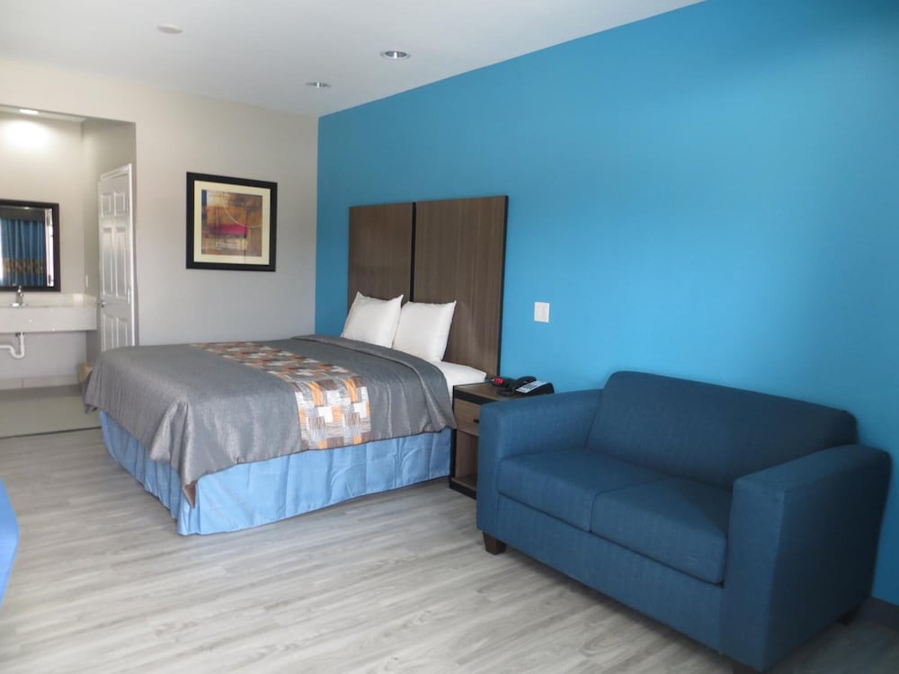 Haven Inn & Suites Willowbrook 17/37