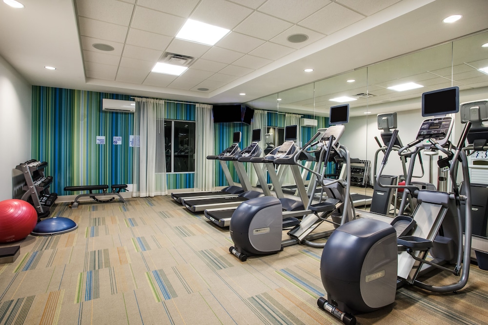 Holiday Inn Express Suites Lexington Park California 31/54
