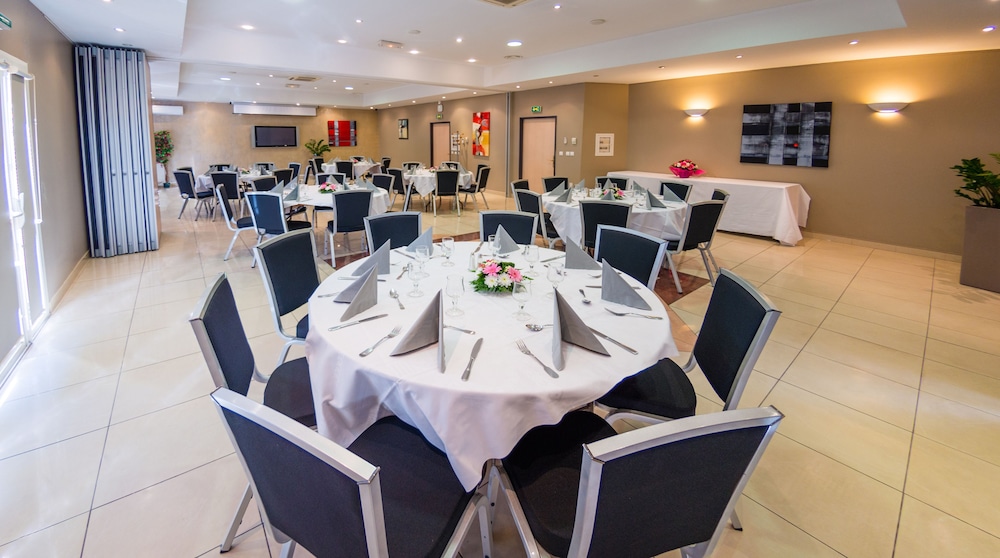 Ariane Hotel 30/40