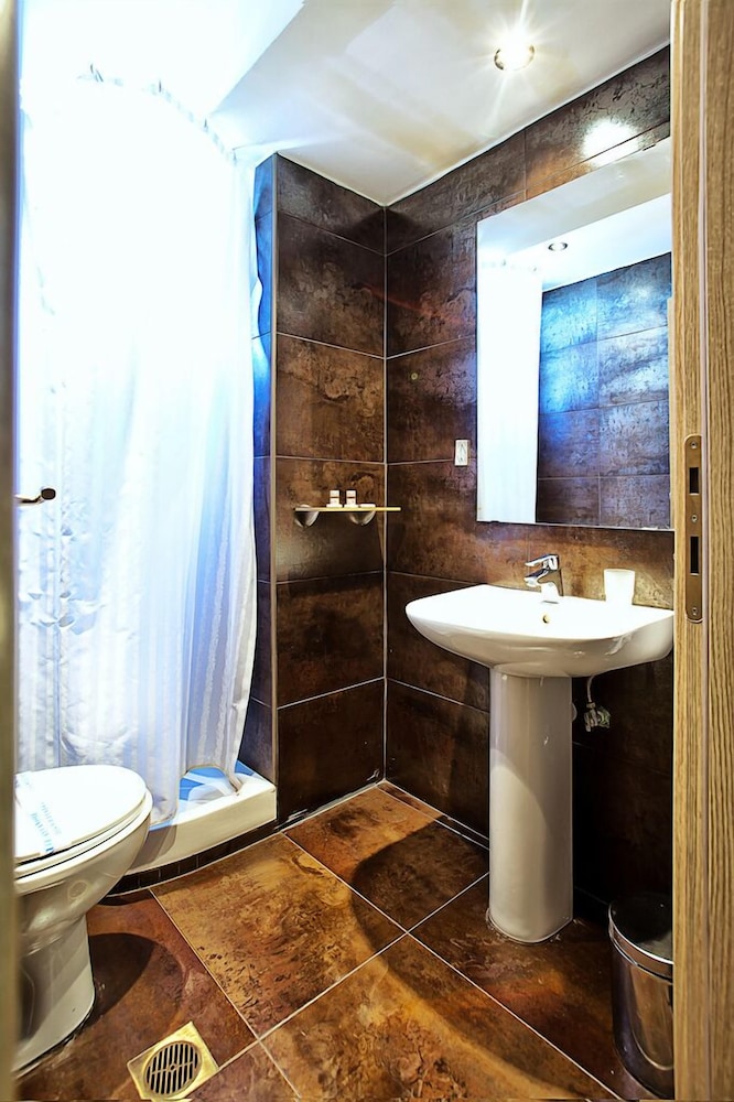 Hotel Anastassiou 41/42