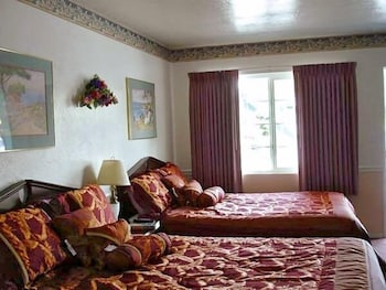 Monterey Pines Inn 37/42