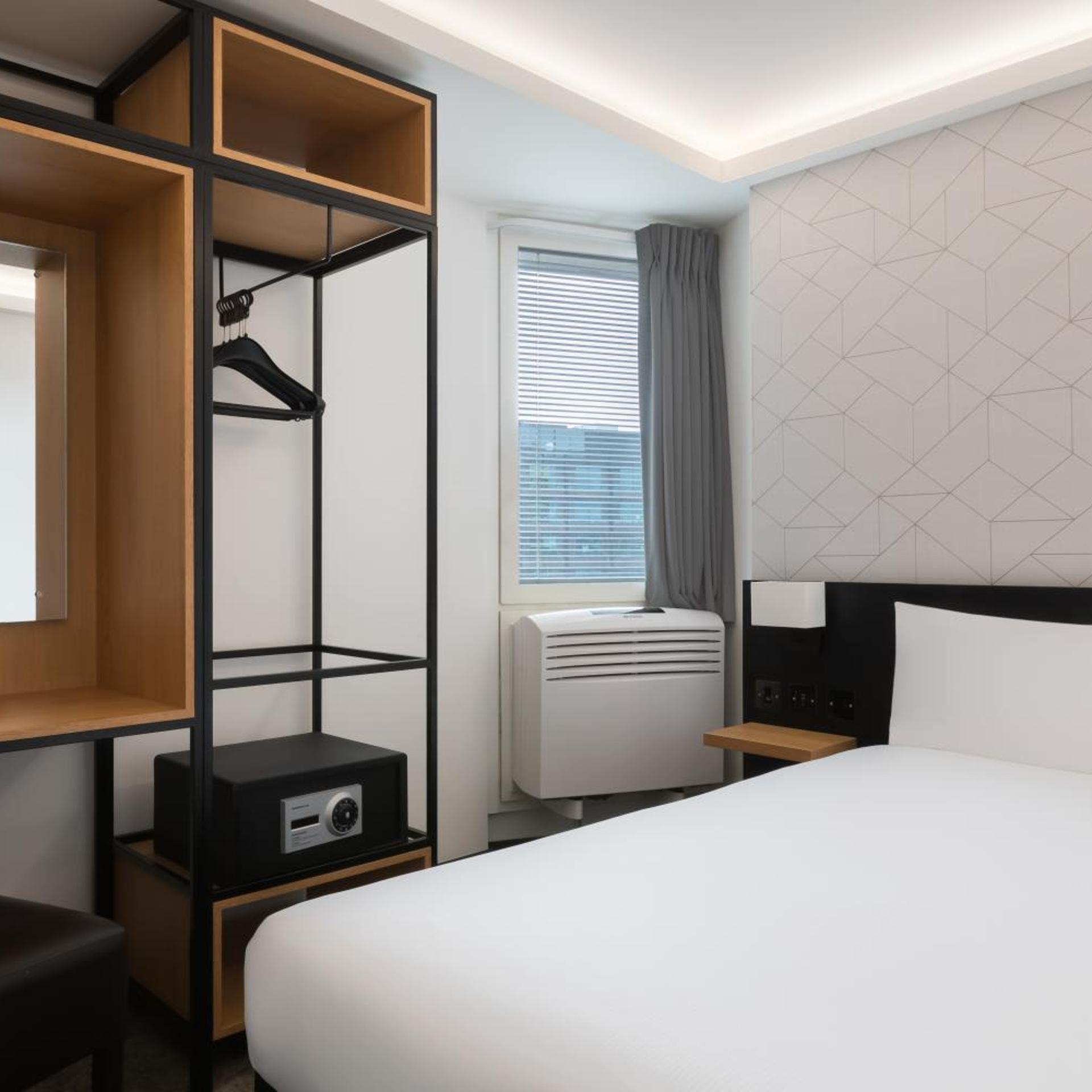 Urban, 2 Double Beds