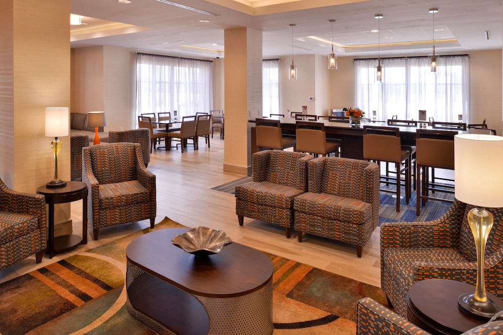 Holiday Inn Express Amp Suitesloma Linda San Bernardino S 41/63
