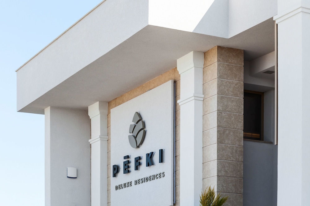 Pefki Deluxe Residences 5/50