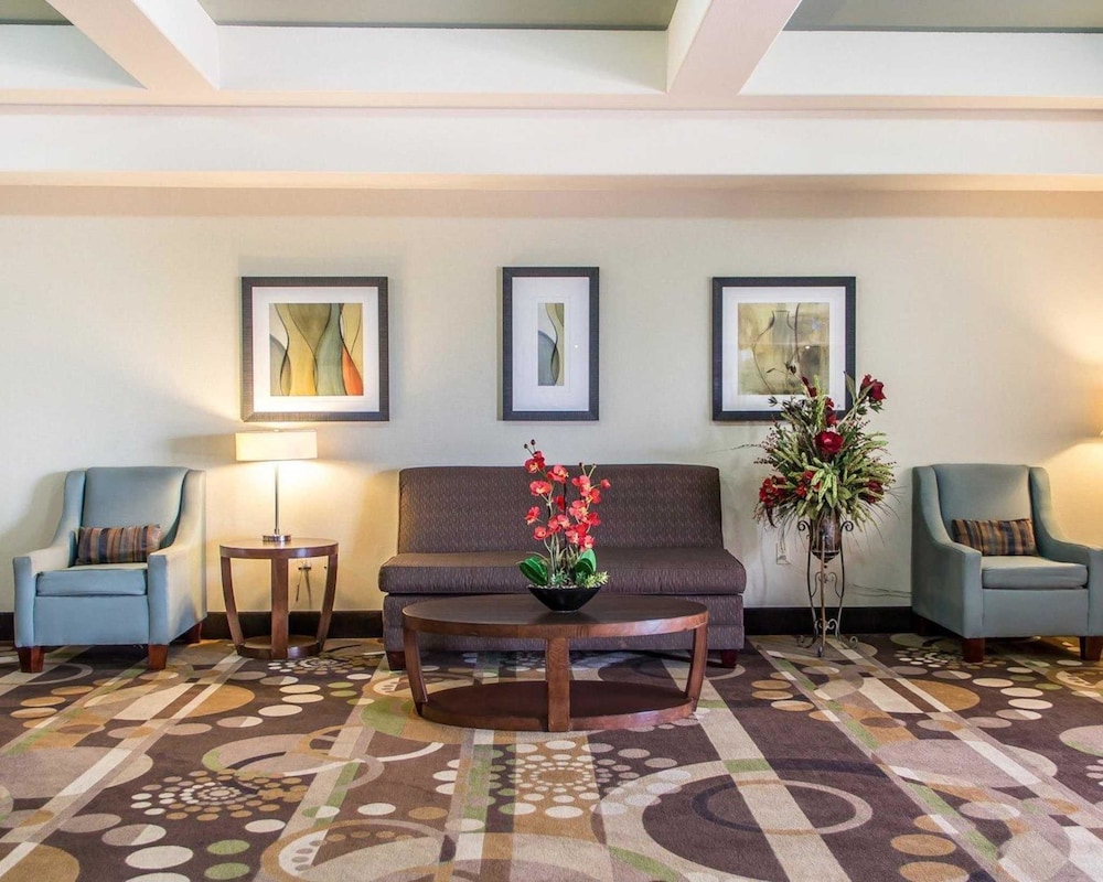 Comfort Inn and Suites Perry I-35 26/36