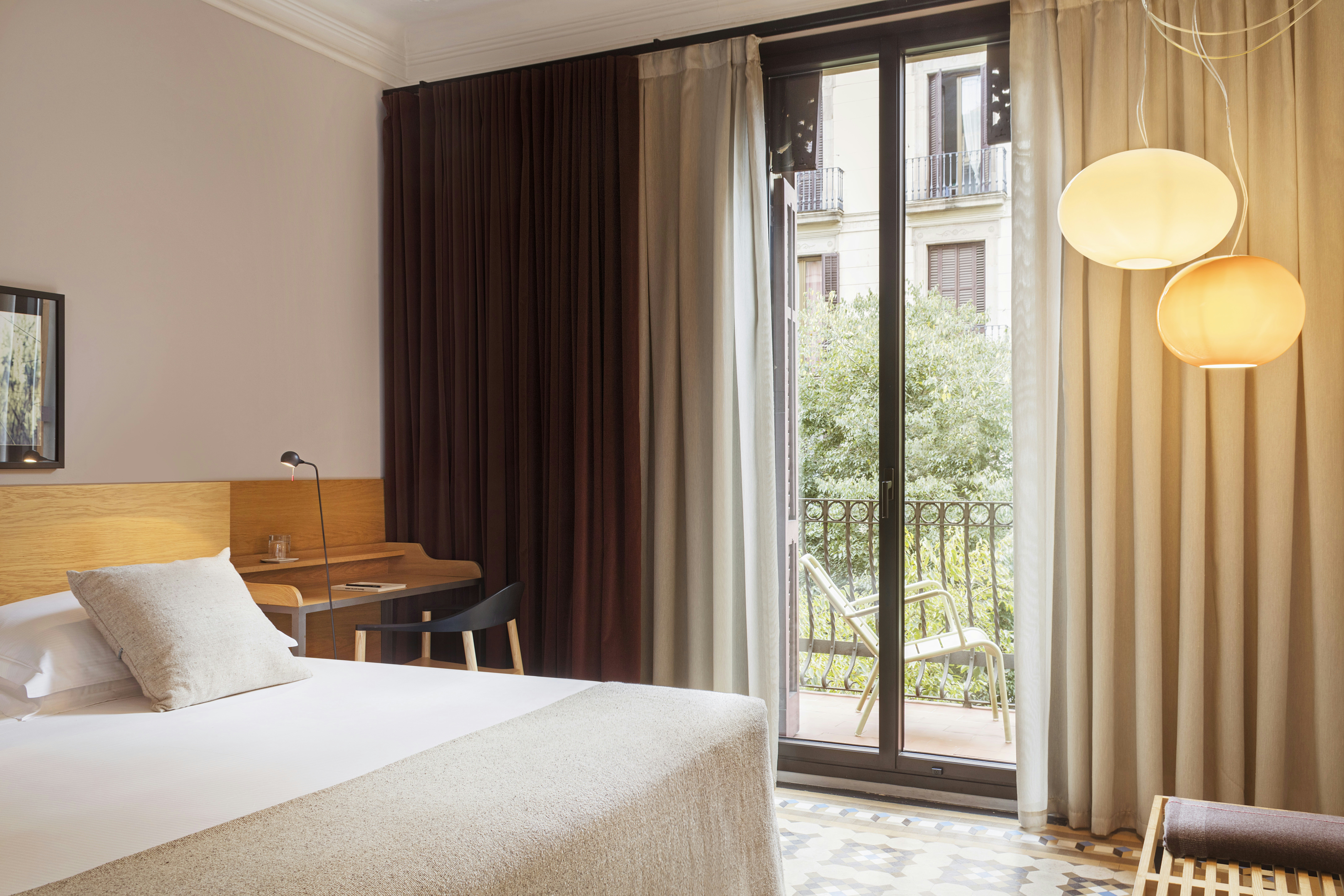 Alexandra Barcelona Hotel Curio Collection By Hilton 12/90