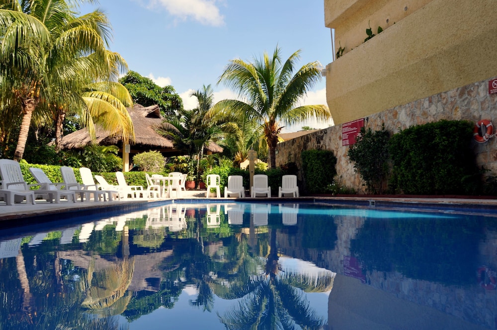 CARIBE INTERNACIONAL CANCUN 7/71