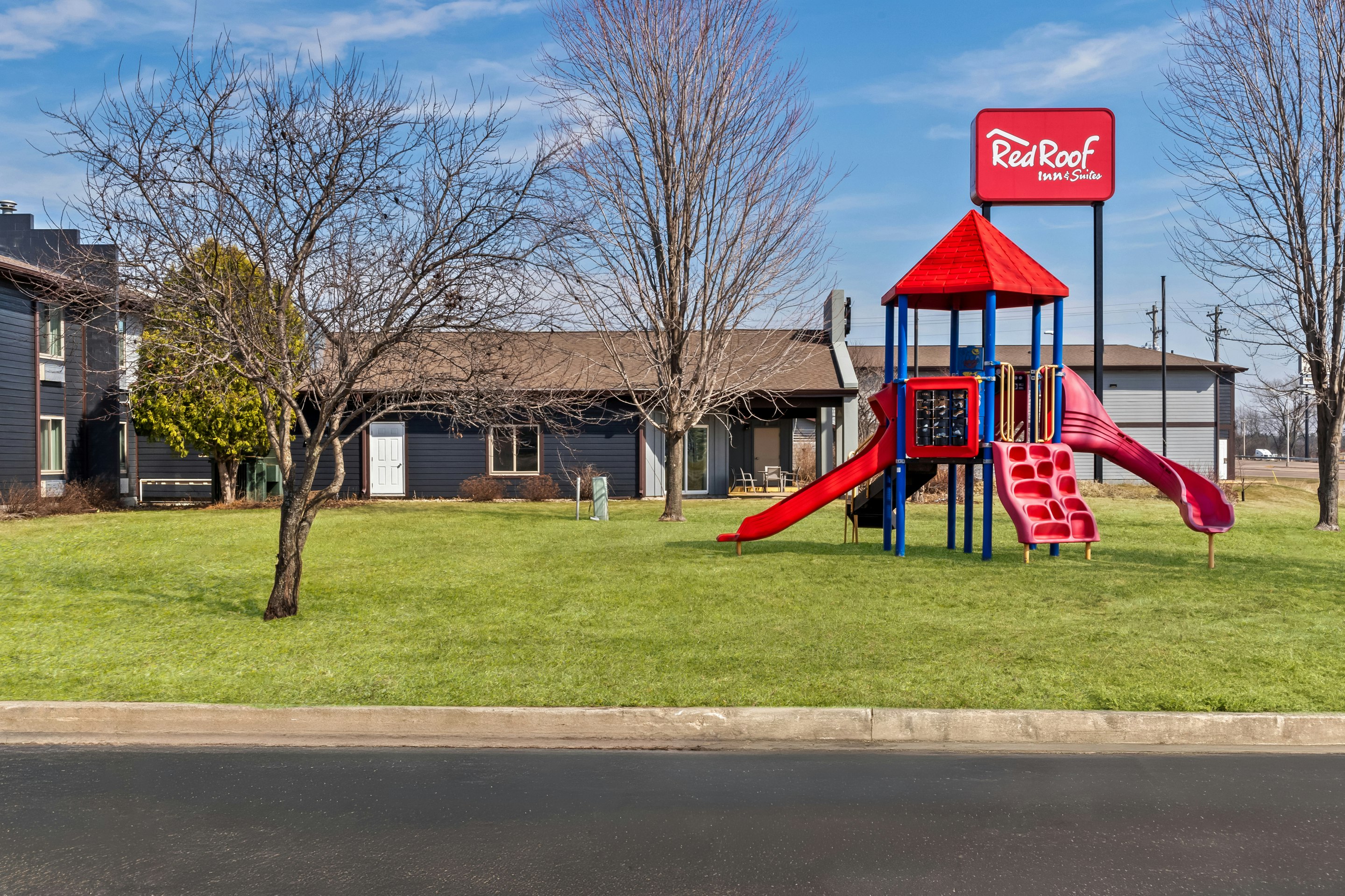 Red Roof Inn & Suites Tomah 52/57