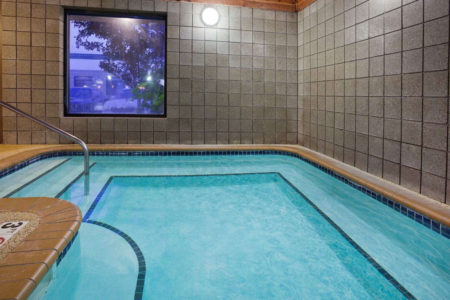 Americinn By Wyndham Coon Rapids 25/42