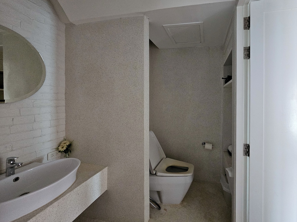 SUITE, SEA VIEW, BALCONY