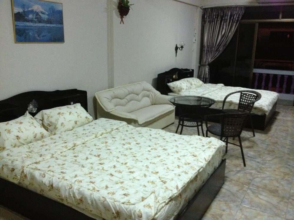 Artem's Guesthouse 14/39