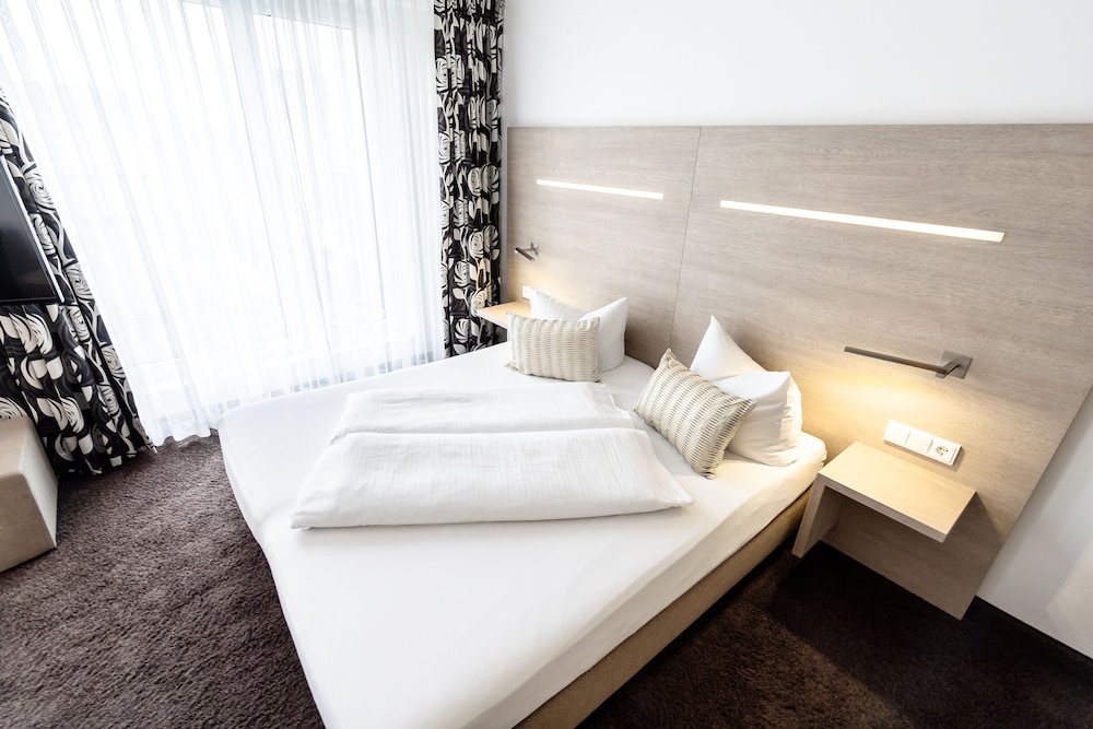 Hotel Demas City 33/72