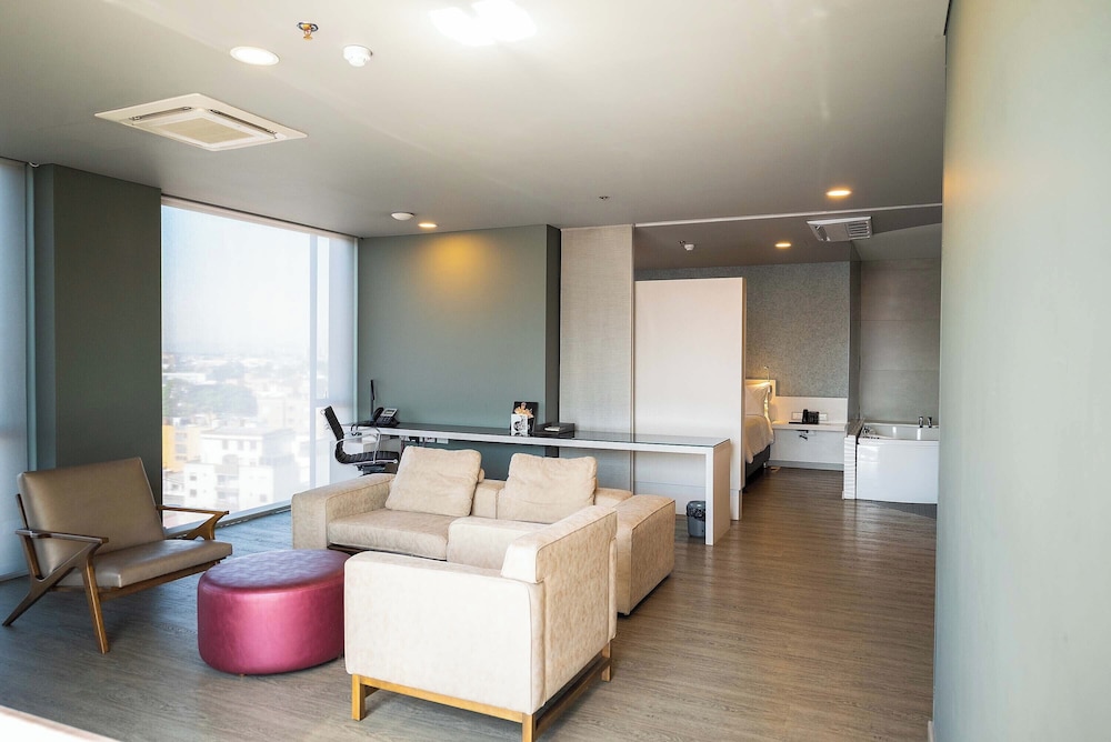 Hotel Black Tower Premium 47/70