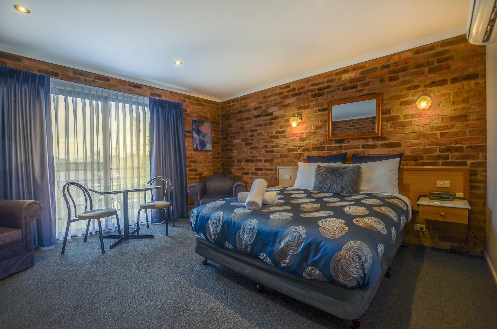 Spa, Superior, Queen Bed