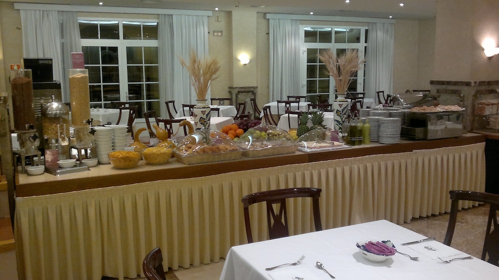 Hotel de los Faroles 38/59