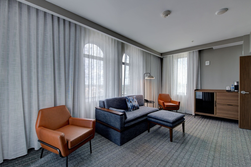 The Threefoot Hotel, Meridian, a Tribute Portfolio Hotel 30/50
