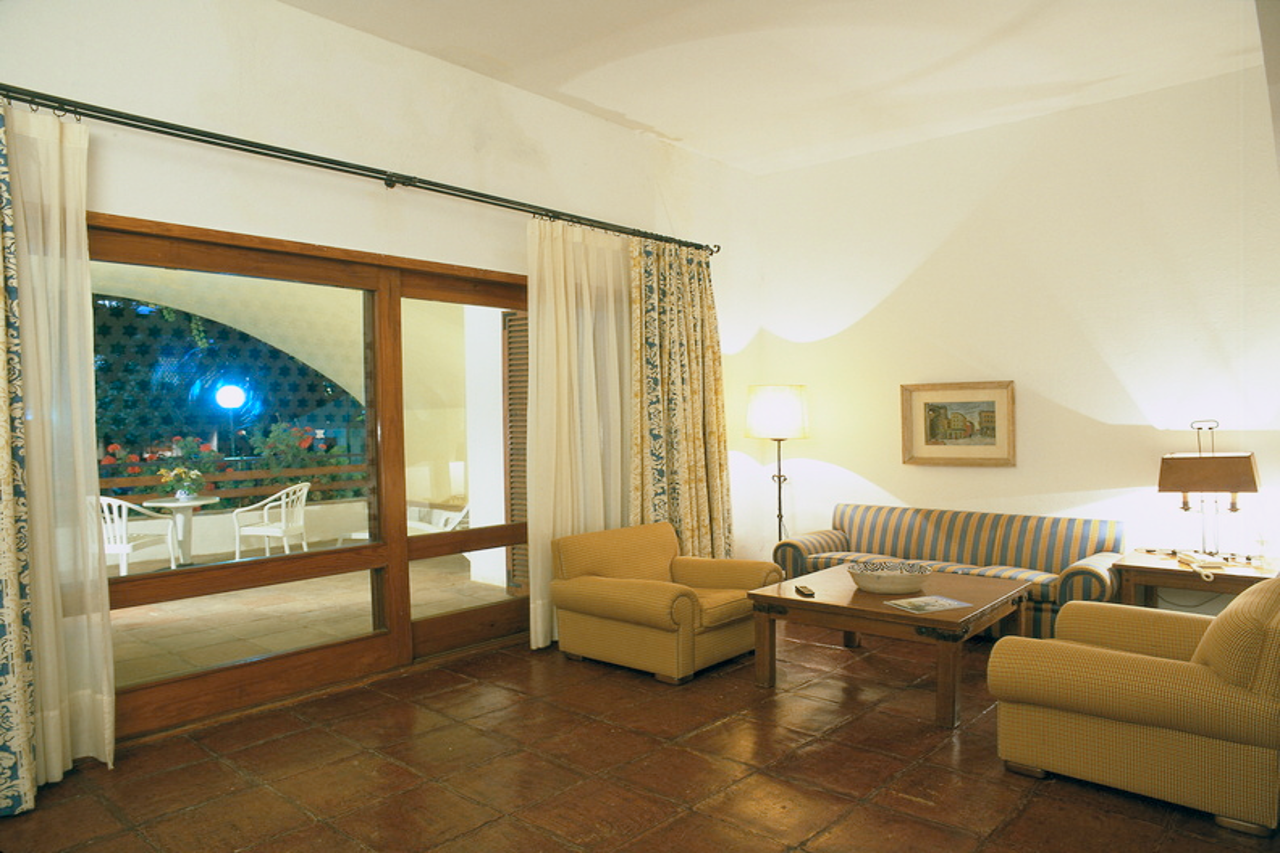 Parador De Ceuta 10/21