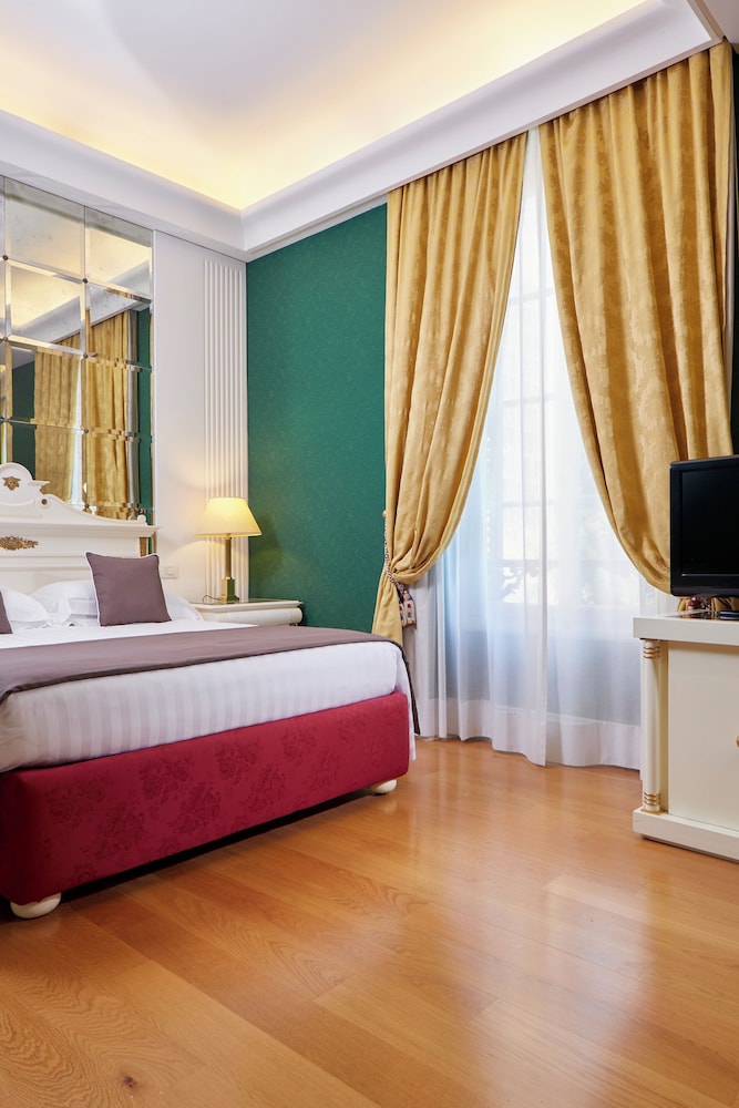 PRESTIGE, SUITE