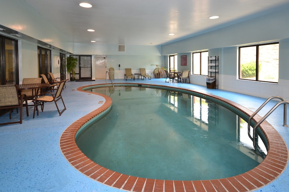 Holiday Inn Express Dublin 3/50