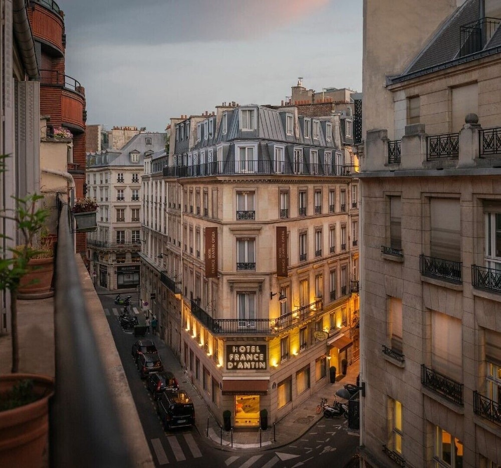 Hotel France D antin Opera 4/55