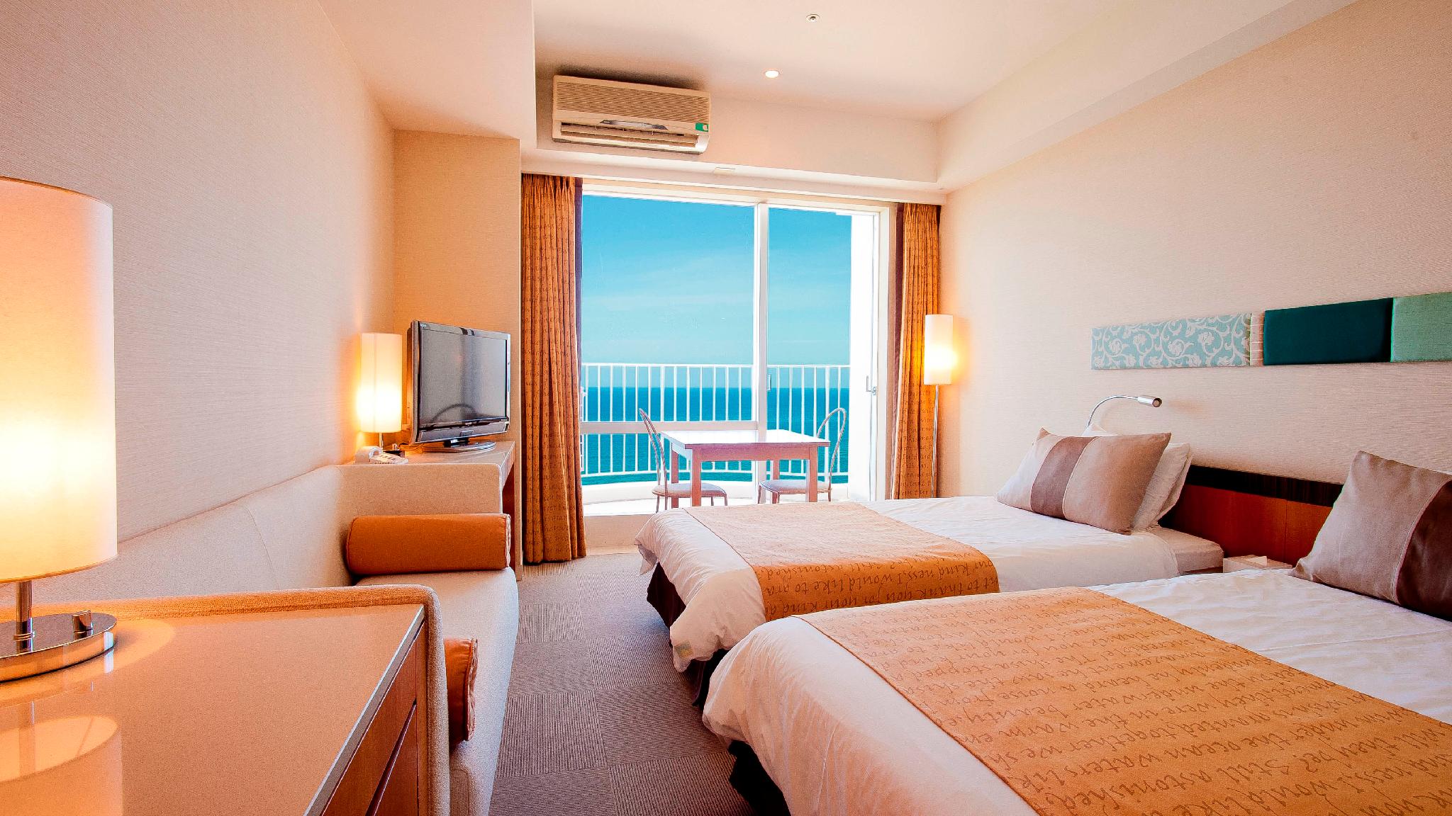 Select, Compact, Economy, Twin Beds, with View