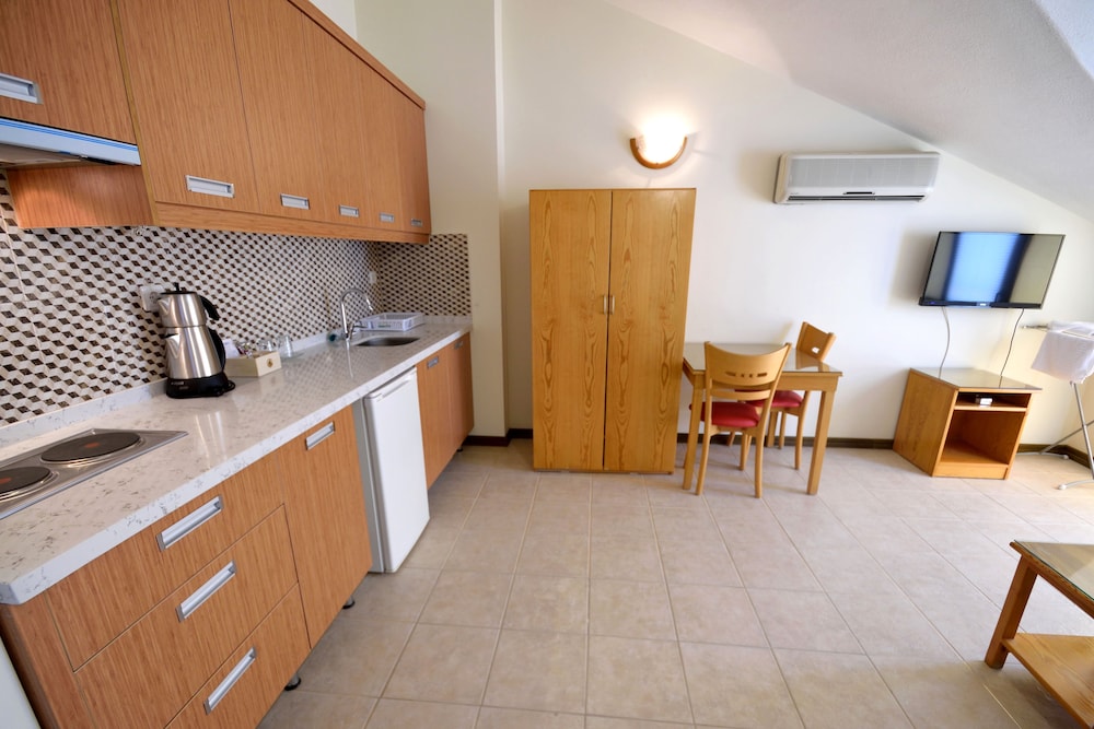 Fora Apart Hotel 2/49
