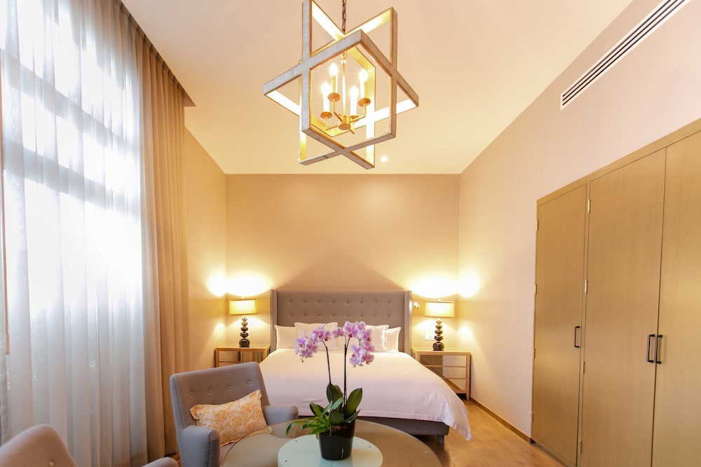 Marquis Sky Suites 22/33