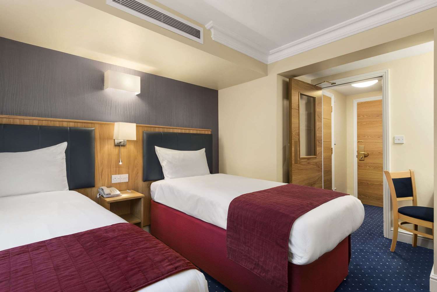 Days Inn by Wyndham London Hyde Park 14/28
