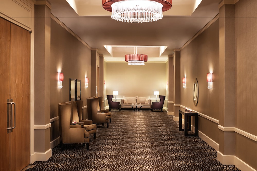 Sheraton Chicago O Hare Airport Hotel 50/73