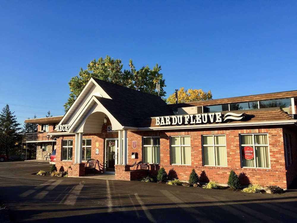Motel Et Appartements Du Fleuve 9/37