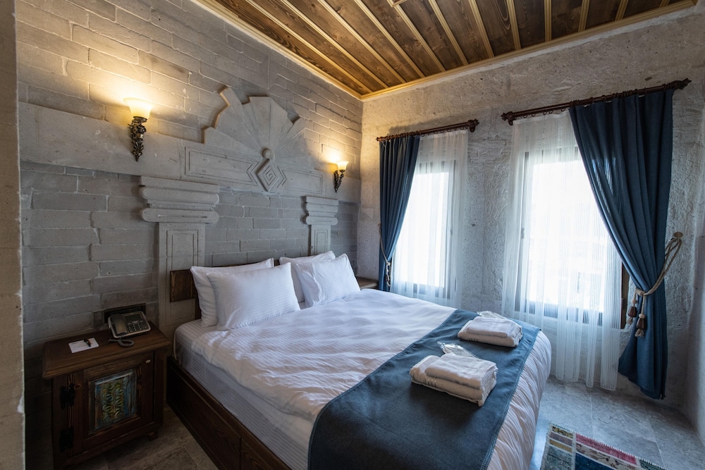 Foremanson Cave Hotel 5/50