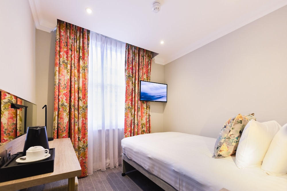 غرفة مفردة، Byron Hotel 9/14