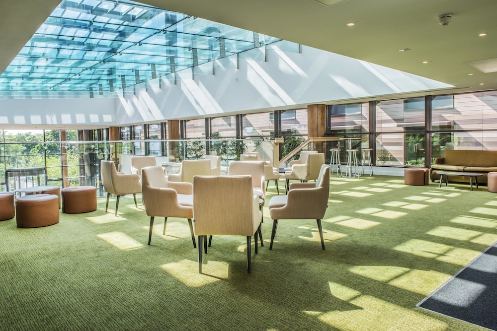 The Orchard Hotel Restaurant 51/63
