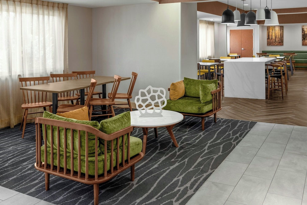 Fairfield Inn & Suites Saginaw 26/45