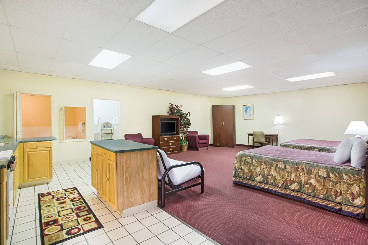 Days Inn By Wyndham Bristol Parkway 10/15